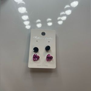 Heart shape pink earrings